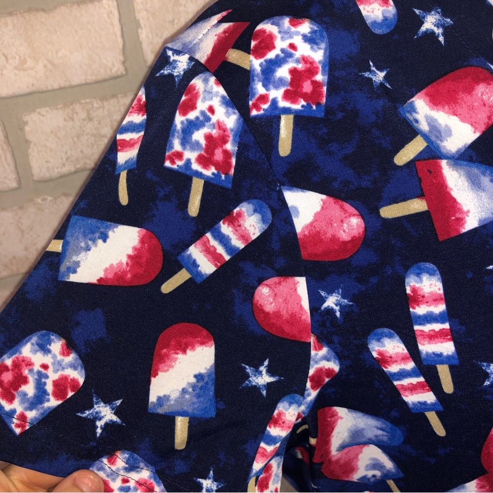 NWT Koi Popsicle 4th of July Summer print short sleeve scrub top - Picture 2 of 4